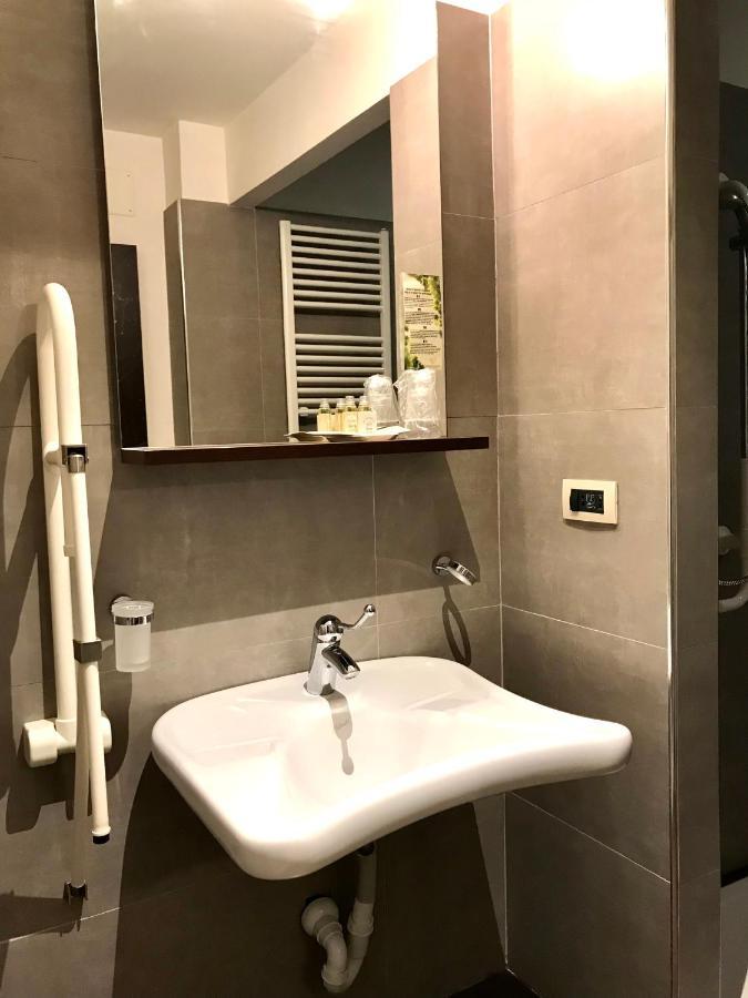 Residence Diamanterosso Terni Buitenkant foto