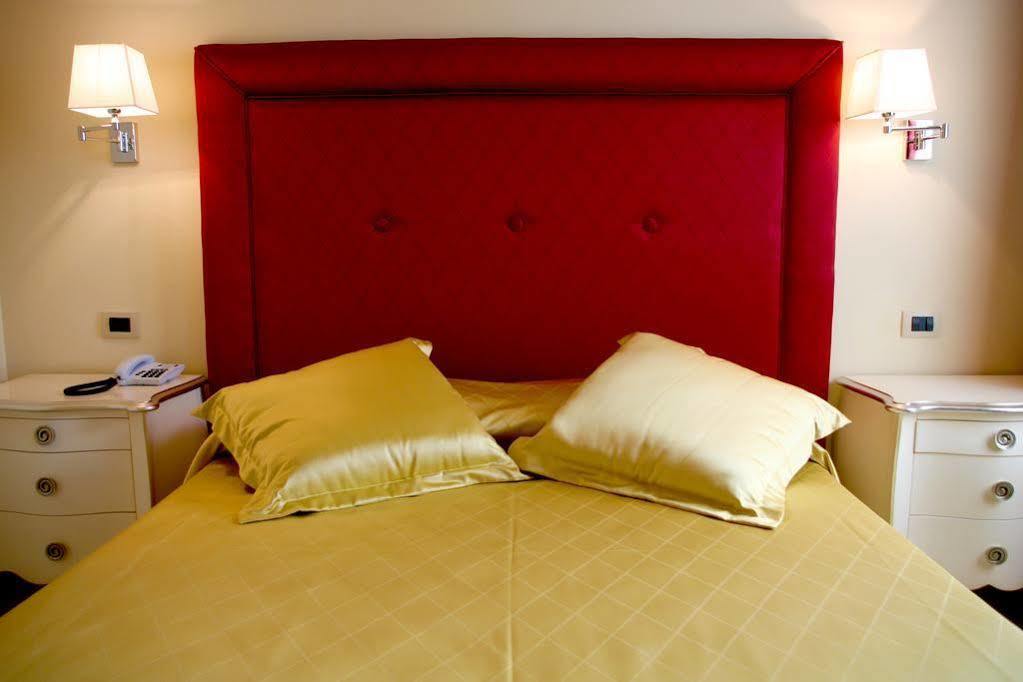 Residence Diamanterosso Terni Buitenkant foto